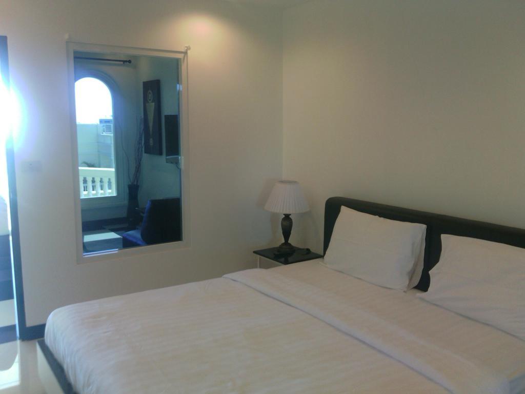 Eden Resort Karon Rom bilde